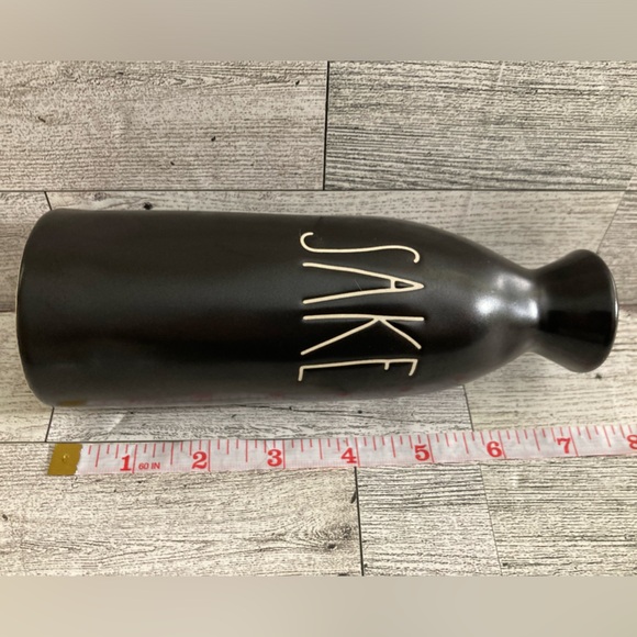 Rae Dunn Artisan by Magenta Sake Gift Set Pitcher and 2 Sipping Cups Black - Picture 4 of 7